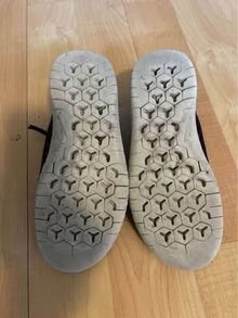 Photo of free Ladies running walking shoes size 8 (L5L 5P5) #3