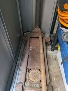 Photo of free Trolley jack [low profile ] (Chorley Moor PR7) #1