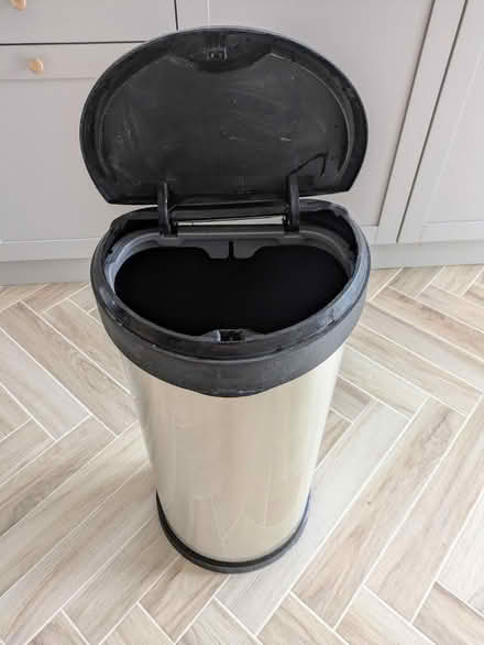 Photo of free Curved Kitchen Bin (Enfield EN2) #2