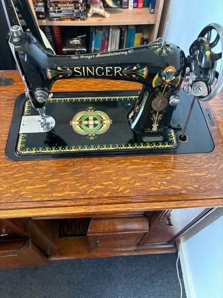 Photo of free Treadle Sewing Machine (Glenrothes KY7) #1