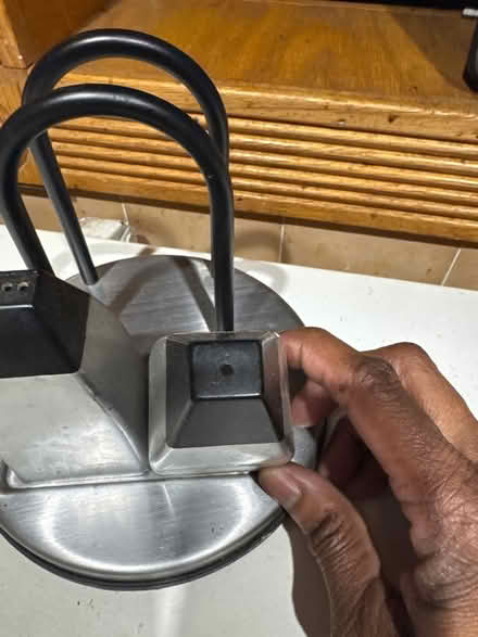 Photo of free Salt/Pepper shakers & napkin holder (Stuyvesant Heights) #3