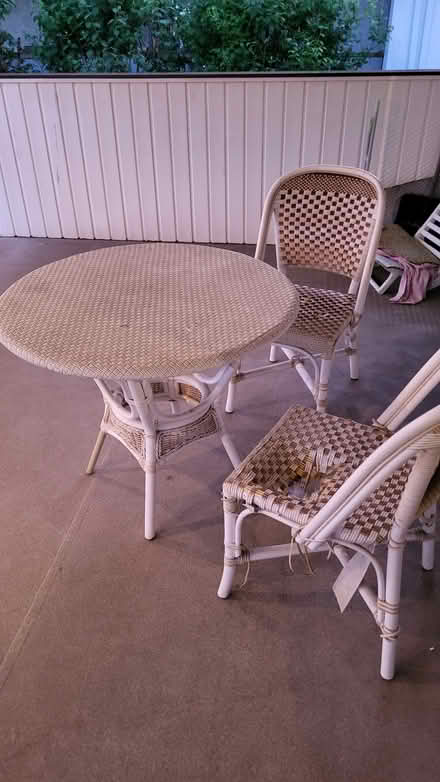 Photo of free wicker patio table and chairs (Close to Duthie and Halifax) #4