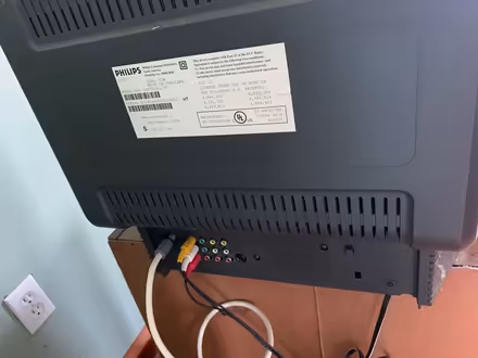 Photo of free TV - older style (Chichester) #2
