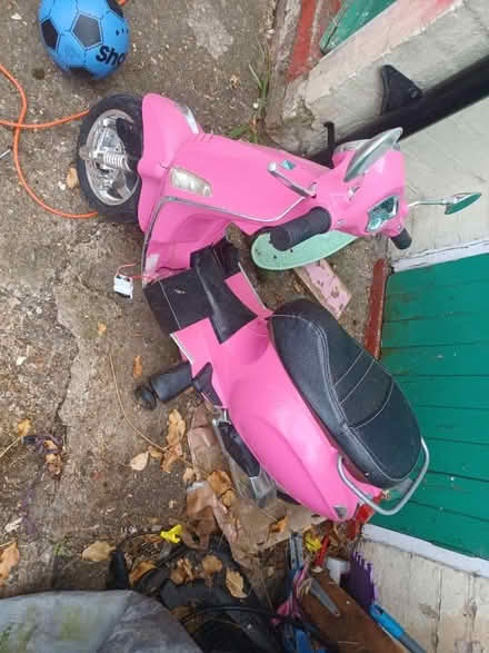 Photo of free Vespa moped (Cheddington) #1
