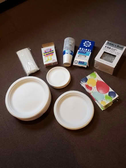 Photo of free Disposable plates and utensils (Ravenna) #1