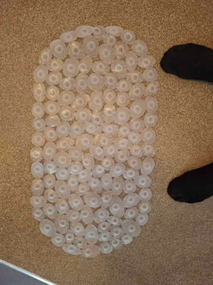 Photo of free Non slip bath mat (Hampton Hill TW12) #1