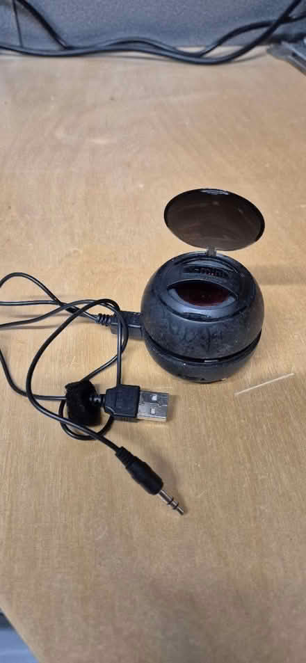Photo of free X mini speaker (Stokeinteignhead) #1