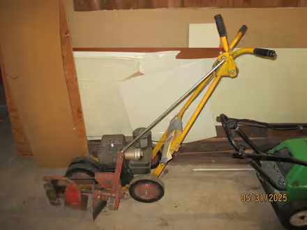 Photo of free Gas-powered edger (Seattle - Greenlake) #1