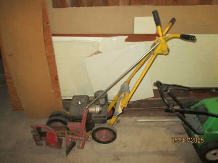 Photo of free Gas-powered edger (Seattle - Greenlake) #1