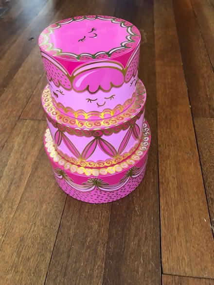 Photo of free Pretty Tin (Liphook) #1