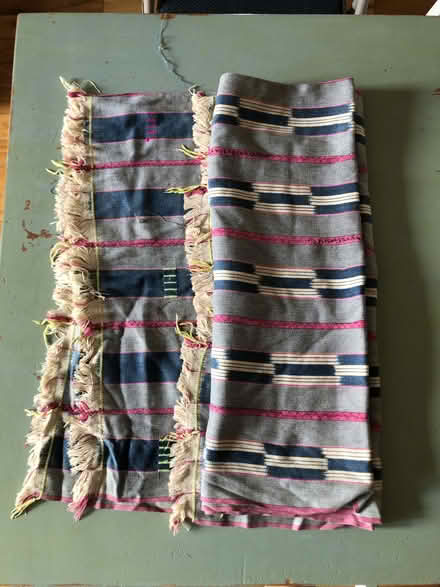 Photo of free blankets, pillows, plant pots (Washington Heights) #1
