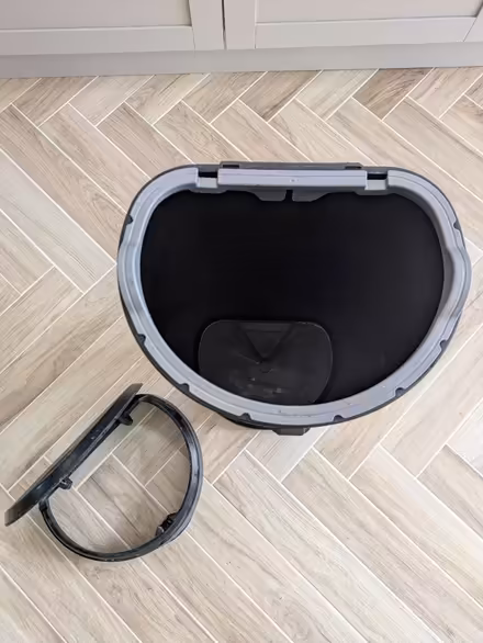 Photo of free Curved Kitchen Bin (Enfield EN2) #3