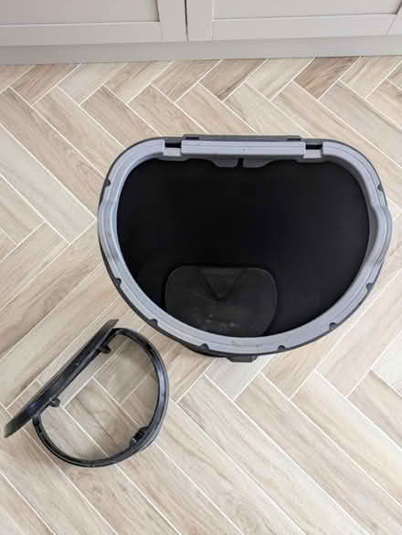Photo of free Curved Kitchen Bin (Enfield EN2) #3