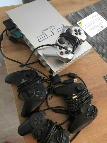Photo of free PS2 and various controls (Lower Sydenham) #1