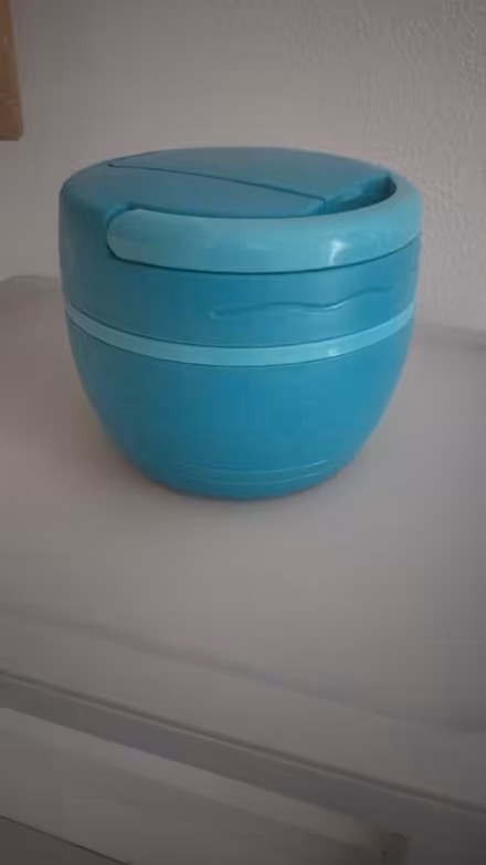 Photo of free Lunch containers (Gunthorpe) #1