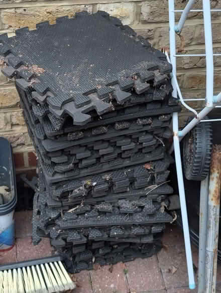 Photo of free Foam mats (Hungerford Road N7 london) #1