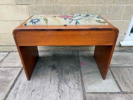 Photo of free Stool for piano (Weston) #3