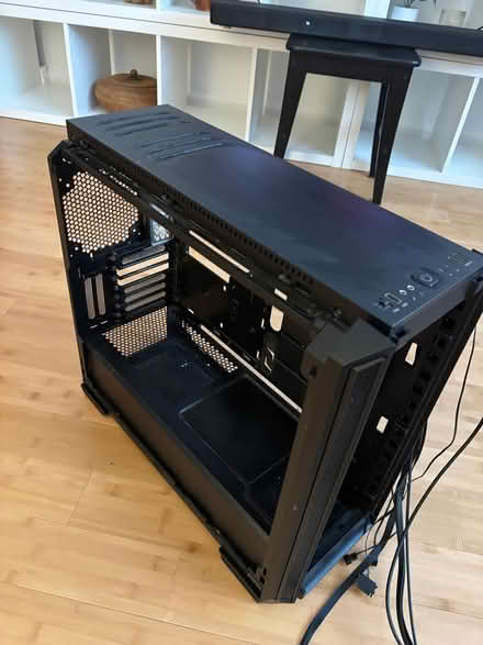 Photo of free Be Quiet Computer Case (Battery Park City) #3