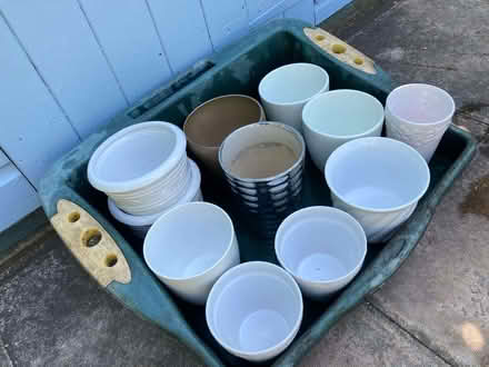 Photo of free Ceramic indoor plant pots (Oswestry SY11) #1