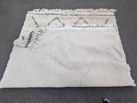 Photo of free White and blue rug (Thatcham, West Berkshire) #3