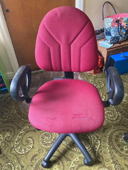 Photo of free Office chair (Dean Row SK9) #1