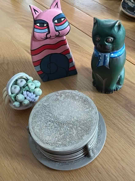 Photo of free Couple of trinkets (Linden GL1) #1