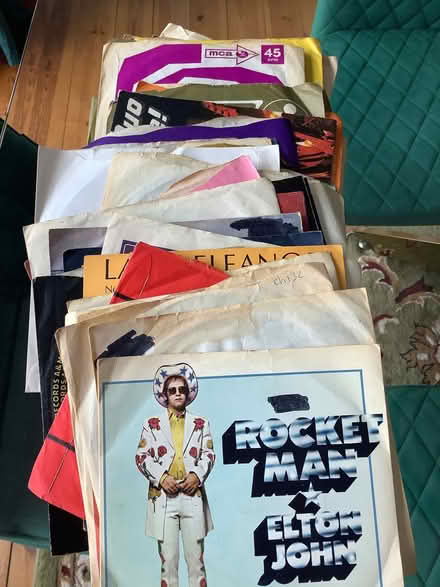 Photo of free Vinyl Singles (Balerno EH14) #1