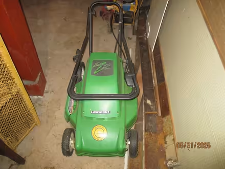 Photo of free Electric Lawn Mower (Seattle - Greenlake) #1