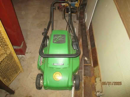Photo of free Electric Lawn Mower (Seattle - Greenlake) #1