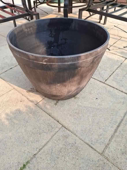 Photo of free Plant pots, tub and troughs (Woolston WA1) #1