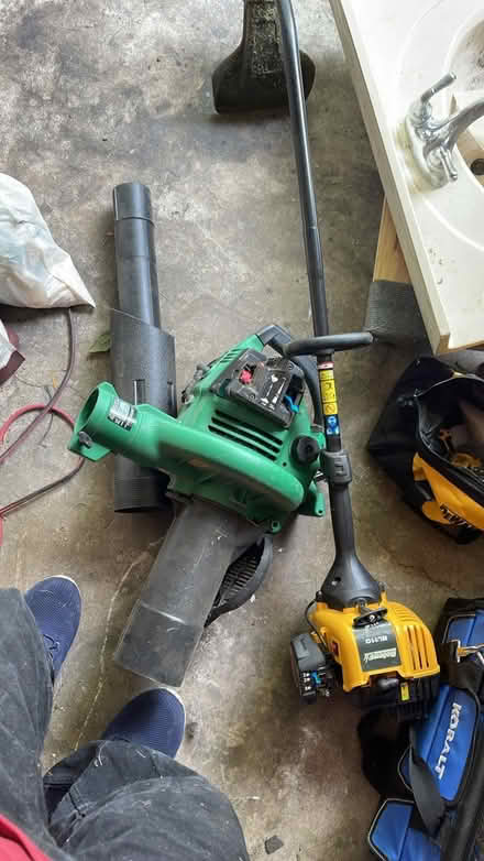 Photo of free Weed wacker and blower (Fair oaks and army tr) #1