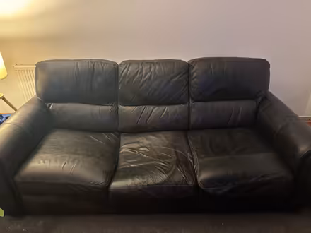 Photo of free 3 seater sofa (Waltham Chase SO32) #2