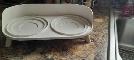Photo of free elevated pet dish stand (Amber meadows 21702) #1