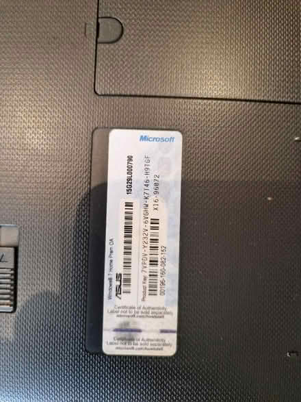 Photo of free Asus Eee PC Seashell series small laptop (Arborfield Garrison RG2) #3
