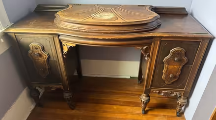 Photo of free Vintage bedroom set (Capitol Hill) #1