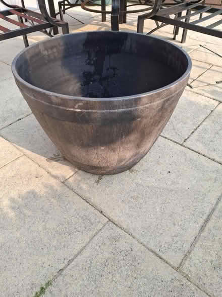 Photo of free Plant pots, tub and troughs (Woolston WA1) #1