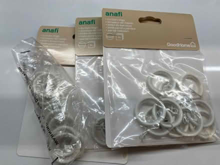 Photo of free White Curtain Rings 16-19mm (Limehouse E14) #1