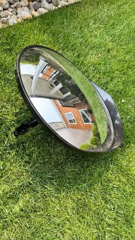 Photo of free 24 inch outdoor mirror (Vienna, lawyer rd) #1