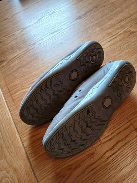 Photo of free Size 6 trainers (Parkhead EH11) #3