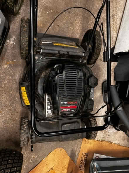 Photo of free Gas lawnmower (Erindale park) #2