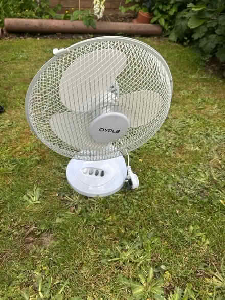 Photo of free Desk Fan (AL3 near Waitrose) #1