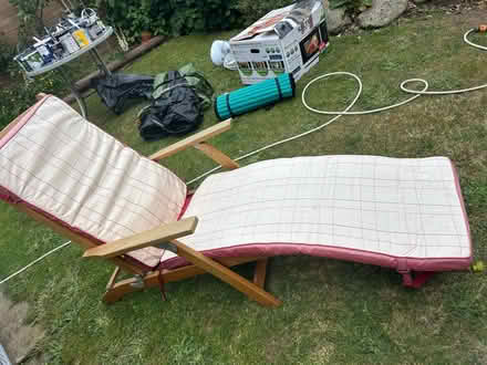 Photo of free Garden chair / lounger (AL3 near Waitrose) #3