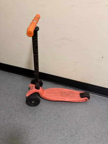 Photo of free Child scooter (Hammersmith) #4