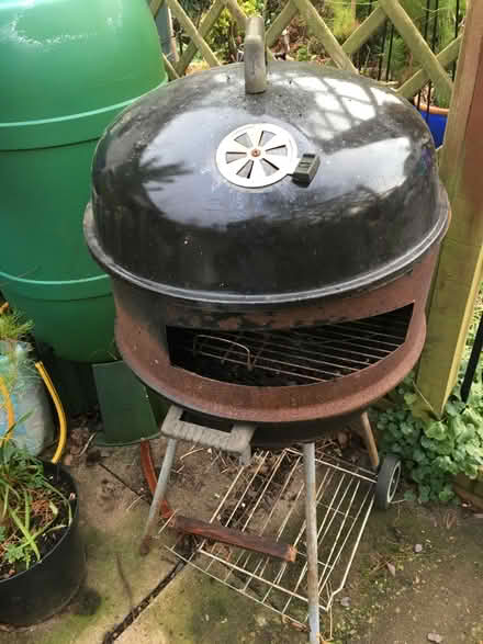 Photo of free Outsunny Kettle Charcoal BBQ Pizza Oven - Black (Brogborough MK43) #1