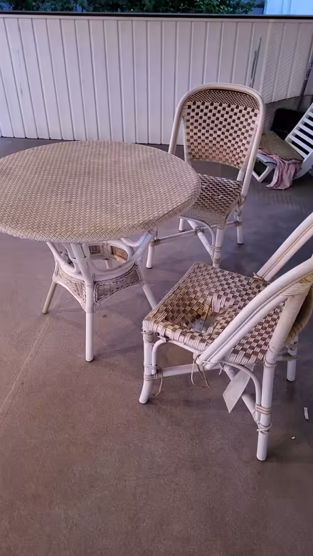 Photo of free wicker patio table and chairs (Close to Duthie and Halifax) #1