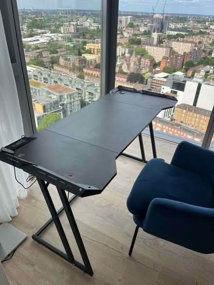 Photo of free black desk (Saint Luke's EC1V) #1