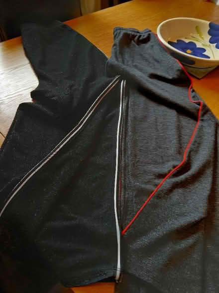 Photo of free Size 8 and 10 (Parkhead EH11) #1