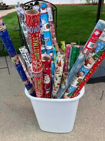 Photo of free Wrapping paper-mostly Christmas (Westland - Palmer/Hannan) #1