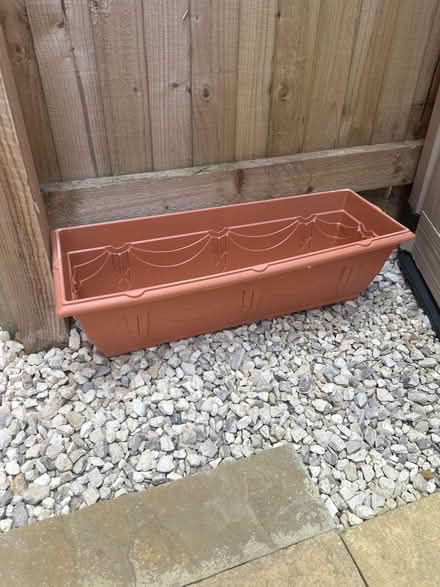 Photo of free Plant pot (Wf82fy) #1