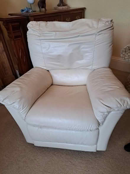Photo of free Cream leather chair (Southport PR8) #1